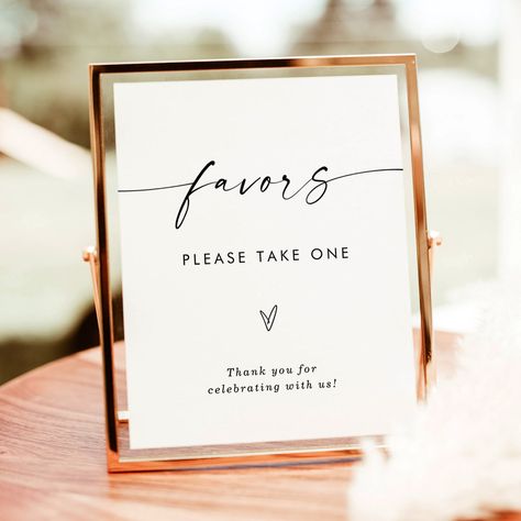 Party Favors Table Display, Wedding Party Favor Table, Wedding Favors Table Display, Party Favor Sign Ideas, Wedding Favour Sign, Favor Signs Wedding, Wedding Favor Sign Ideas, Wedding Favor Display Ideas, Thank You Favors