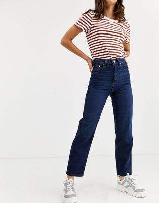 ASOS DESIGN Recycled Farleigh high waisted straight leg jeans in dark stonewash blue with bleach crease Blue Jeans Outfit Summer, Dark Blue Jeans Outfit, Blue Jeans Outfit, Straight Jeans Outfit, High Waisted Straight Leg Jeans, Sustainable Womens Clothing, Blue Jean Outfits, Jeans Outfit Women, Jeans Outfit Summer