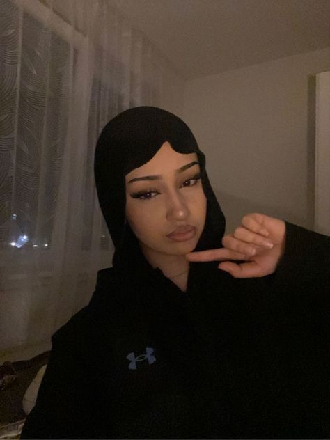 Arab Girl, Selfie Cute, Hijabi Fits, Hijabi Aesthetic, Selfie Inspo, Hijabi Style, Muslimah Aesthetic, Hijab Fashion Inspiration, Hijab Styles