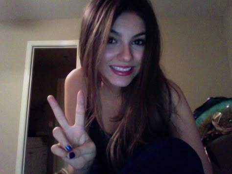 Victorious Tori, Uk Icon, Victorious Cast, Madison Reed, Tori Vega, Katerina Petrova, Celebrity Selfies, 2013 Swag Era, Icarly