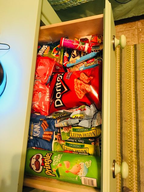 Candy Drawer Bedroom, Snack Stash In Bedroom, Candy Drawer, Drawer Inspiration, Snack Stash, Snack Drawer, Chocolate Tumblr, Snack Station, Food Shelf