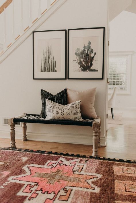 Modern Bohemian Farmhouse Tour Modern Southwestern Decor, Modern Bohemian Living Room, Modern Southwestern, Industrial Interior Style, Bohemian Living Room Decor, Bohemian Style Home, Interior Design Minimalist, Foyer Decorating, Pastel Decor