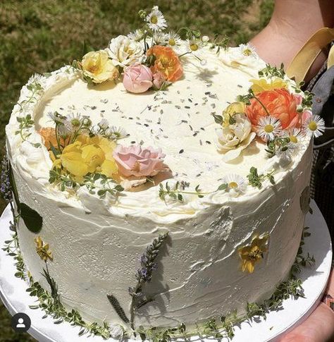 Botanical Cake, Edible Flowers Cake, Birthday Cake With Flowers, Fresh Flower Cake, Making Cakes, Flower Cakes, Pretty Dessert, Cute Baking, Pretty Birthday Cakes