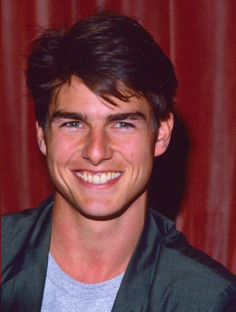 young tom cruise Tom Cruise Teeth, Tom Cruise 80s, Tom Cruise Smile, Milla Jovovich Fifth Element, Bad Blood Taylor Swift, Milla Jovovich Resident Evil, Mission Impossible Ghost Protocol, Constantine 2005, Movie And Tv Show Quotes