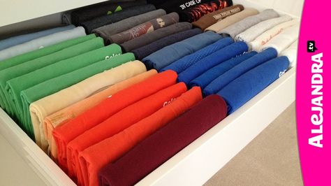 How to Organize Your T-Shirt Drawer - Coldwell Banker Blue Matter Shirt Folding, Konmari Method, Organisation Hacks, Small Closet, How To Fold, Cleaning Organization, Folding Clothes, Cleaning And Organizing, Home Organizing