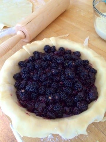 Homestead Revival: Blackberry Pie! Oh, My! Corn Nuggets Recipe, Black Raspberry Pie, Fresh Raspberry Recipes, Best Blueberry Pie, Sourdough Einkorn, Berry Pies, Corn Nuggets, Blueberry Cream Pies, Farm To Table Recipes