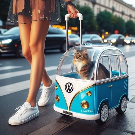 Luxury Pet Carrier, Söt Katt, Trolley Bags, Cat Carrier, Luxury Pet, Volkswagen Bus, Cat Room, Cat Diy, Funny Cute Cats