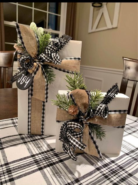 Christmas Decoration Ideas For Home, Unique Gift Wrapping Christmas, Ideas Christmas Decoration, Rustic Gift Wrapping, Decoration Ideas Christmas, Christmas Present Wrap, Christmas Gift Wrapping Diy, Christmas Decor Idea, Christmas Wrapping Diy