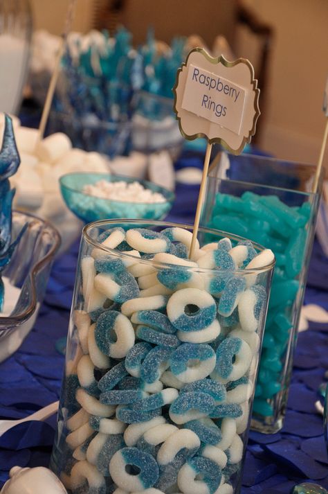 Candy Bar Under the Sea Little Mermaid by The Pink Peach Blue Candy Kabobs, Under The Sea Candy Bar, Under The Sea Sweet 16 Ideas, Baby Shower Sweet Table Boy, Blue Food Ideas Party, Mamma Mia Party Food, Sea Candy Bar, Blue Bday Party, Mermaid Candy Bar