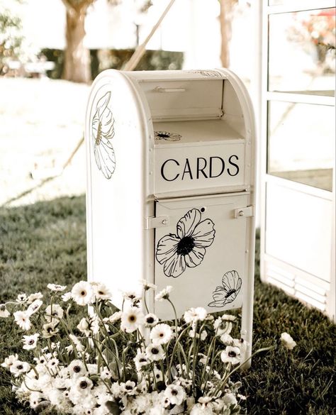 Vintage Mailbox, Wedding Card Box, Card Box Wedding, Future Wedding Plans, Cute Wedding Ideas, Wedding Rentals, Wedding Mood Board, Wedding Signage, Wedding Vibes