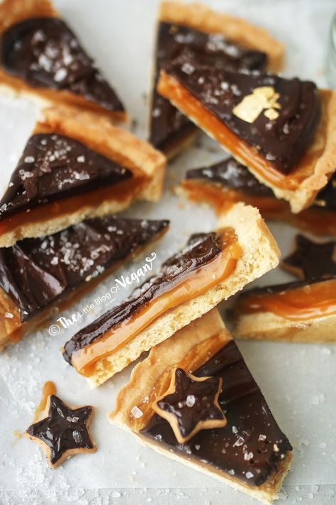 The Best Vegan Millionaires Tart recipe | The Little Blog Of Vegan Cajun Thanksgiving, Vegan Condensed Milk, Food Polls, Vegan Tarts, Butter Alternative, Salted Caramel Ice Cream, Dinner Party Desserts, Millionaire Shortbread, Caramel Tart