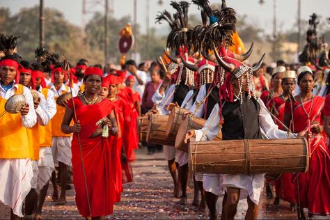 Bastar Dussehra Festival Tour 2019 10 Day / 09 Night Dussehra in Jagdalpur are celebrated in honour of Danteshwari Mother Goddess. EMAIL US info@alternativetoursindia.com. Aadiwasi Photo, Odisha Culture, Traditional Pictures, Photography Logo Hd, Dussehra Celebration, Ram Leela, Dussehra Images, Holiday Homework, Black Tattoo Cover Up