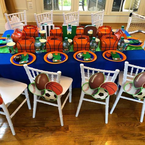 Sports Theme Baby Shower Ideas, Born 2 Ball Birthday, Sports 1st Birthday, Birthday Sports Theme, Business Food Ideas, Born 2 Ball, Sports Theme Birthday Party, Basketball Party Ideas, Kids Sports Party