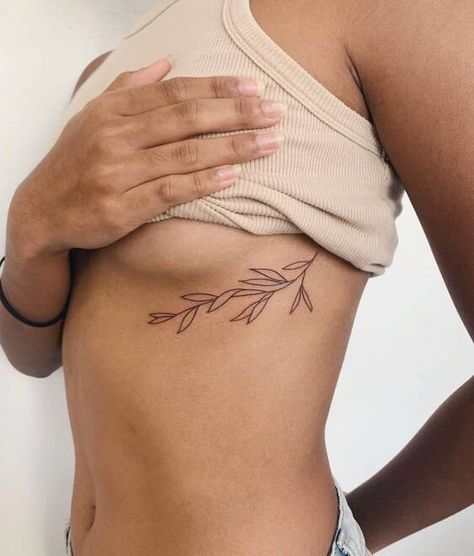 Botanisches Tattoo, Underboob Tattoo Designs, Rib Tattoos For Women, Basic Tattoos, Muster Tattoos, Classy Tattoos, Cute Tattoos For Women, Discreet Tattoos, Dainty Tattoos