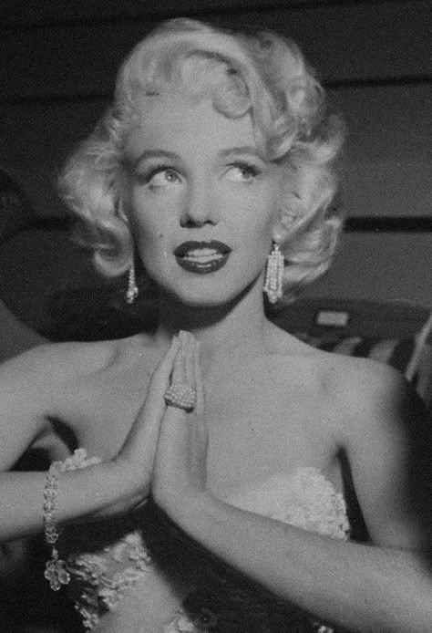 Terrence Loves You, Marilyn Monroe Fashion, Evelyn Hugo, Outfits 90s, Marilyn Monroe Photos, I Love Your, Actrices Hollywood, Norma Jean, Norma Jeane