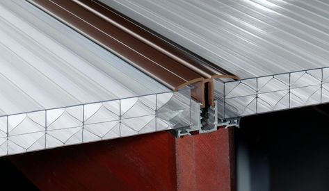 The Advantages and Disadvantages of Polycarbonate Roofing | Morgan Asphalte Polycarbonate Roof Panels, Polycarbonate Roof, Roofing Design, Roofing Shingles, Modern Roofing, Steel Framing, Polycarbonate Panels, Roofing Diy, Roof Architecture