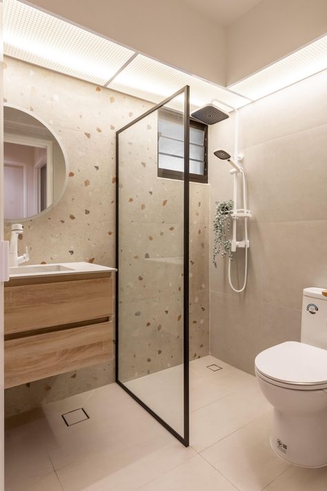 Compassvale Bow | HDB (2022) by Yang's Inspiration Design | Qanvast Singapore Bathroom Design, Scandinavian Interior Bathroom, Bathroom Scandinavian Style, Hdb Toilet, Hdb Bathroom, Small Space Bathroom Design, Toilet And Bathroom Design, Singapore Interior Design, Singapore Interior