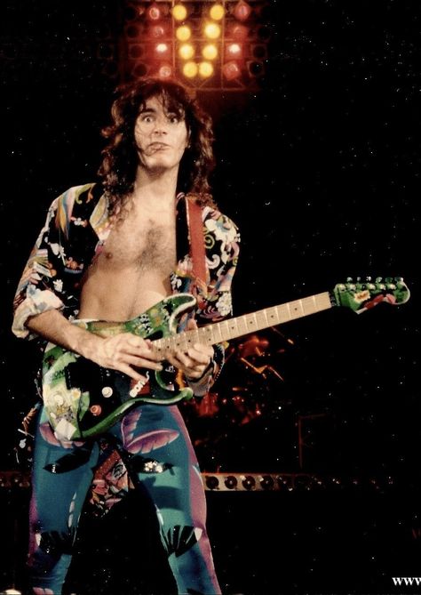 Steve Vai Guitar, Best Guitar Players, Guitar Stickers, Tattoo Inspiration Men, Steve Vai, Best Guitarist, Layered Vinyl, Kirk Hammett, Joe Cool