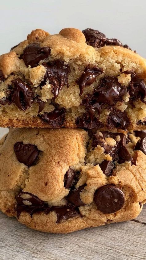 THICK & GOOEY NYC COOKIES 😍 in 2022 | Easy baking recipes desserts, Healthy sweets recipes, Cookie recipes Nyc Chocolate Chip Cookies, New York Style Chocolate Chip Cookies, Soft Cookies Aesthetic, New York Style Cookies, Fitwaffle Kitchen, Nyc Cookies, Melted Chocolate Chips, New York Cookies, Soft Cookies