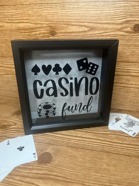 Mandalay bay casino Casino Money Gift Ideas, Gifts For Gamblers, Casino Gift Ideas, Casino Crafts, Casino Theme Gift, Casino Gift Basket, Las Vegas Gift Basket, Bunco Themes, Teacher Appreciation Themes