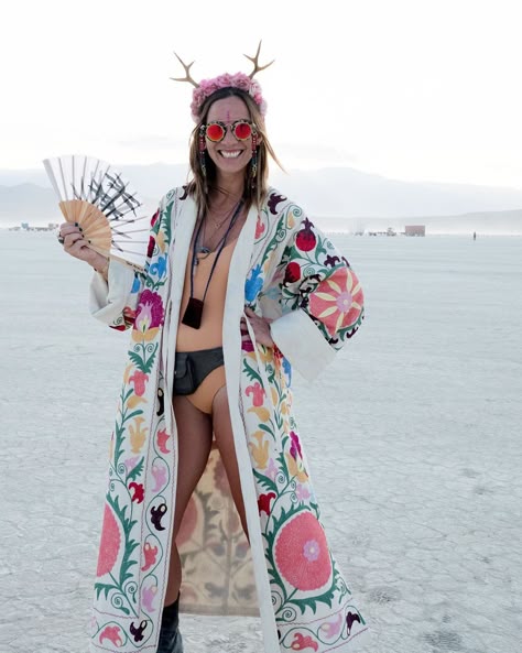 Burning Man Casual Outfits, Burning Man Jacket, Burning Man Kimono, Burning Man Womens Fashion, Diy Burning Man Costume Ideas, Burning Man Night Outfit, Burning Man Outfits Women Diy, Afrikaburn Outfits, Burning Man Festival Women