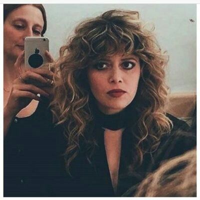 Extremely Curly Hair, 80s Hairstyles, Cool Haircuts For Girls, Haircuts For Girls, Hair Pony, Shaggy Hair, Natasha Lyonne, Curly Bangs, 80s Hair