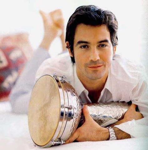 Duncan Sheik...remembering this cutie Duncan Scott, Kinsey Scale, Duncan Sheik, Singer Song Writer, Artist Singer, Male Singers, Singer Song, Band Geek, Half Life