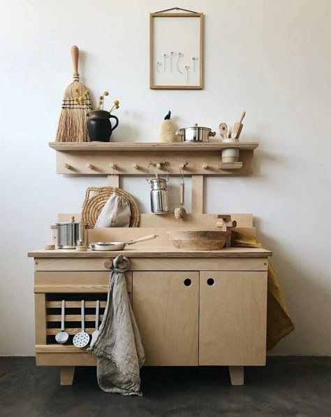 Kids Play Kitchen, Play Kitchens, Wooden Plate, Natural Lifestyle, Little Kitchen, Wooden Projects, Playroom Ideas, Kids Interior, Cute Kitchen