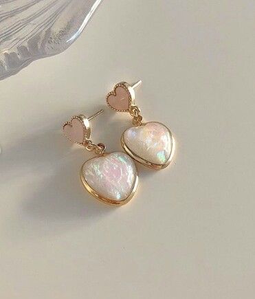 White Earrings Aesthetic, Feminine Jewelry, Jewelry Accessories Ideas, Heart Shaped Earrings, Girly Accessories, Classy Jewelry, Fancy Jewellery, Jewelry Lookbook, Cute Heart