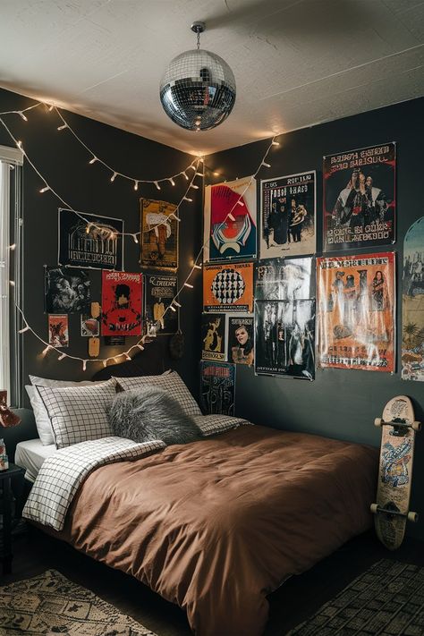 Rock Room Aesthetic Bedroom, Bedroom Inspirations Gamer, Room Inspo Grunge Dark, 80s 90s Room Ideas, Bedroom Decor Records, Garage Bedroom Makeover, Pop Punk Room Aesthetic, Room Decor Rock Style, Manly Room Ideas