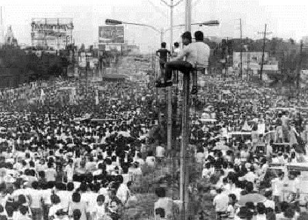 Edsa People Power Revolution, Edsa Revolution, Filipino Aesthetic, History Collage, People Power Revolution, Plant Cell Structure, Ferdinand Marcos, Philippine History, Jose Rizal