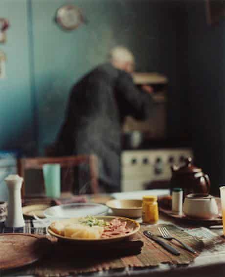 Julian Germain's best photograph: Charlie in his kitchen stirring the gravy | Photography | The Guardian Mundane Photography, Famous Photography, Lucid Dream, Shoot Photography, Cooking Advice, Happiness Project, Famous Photographers, Food Photography Styling, Slow Life