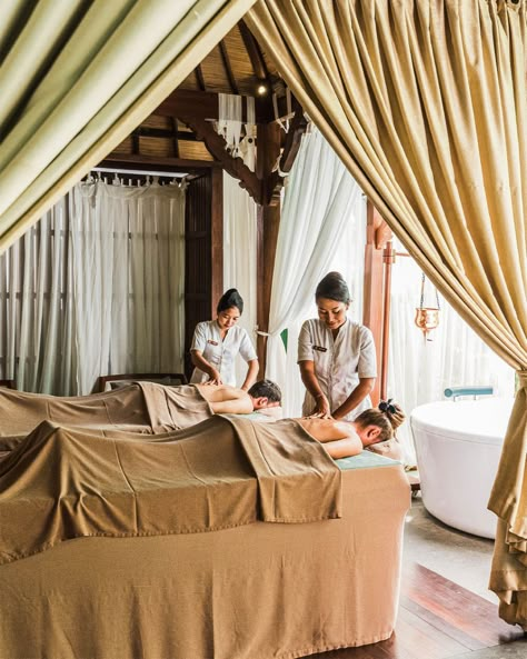 Couple Massage Spa, Spa Day Date, Massage Photoshoot Ideas, Couple Hobbies, Spa Photoshoot Ideas, Spa Couple, Staycation Aesthetic, Spa Vision Board, Ubud Spa