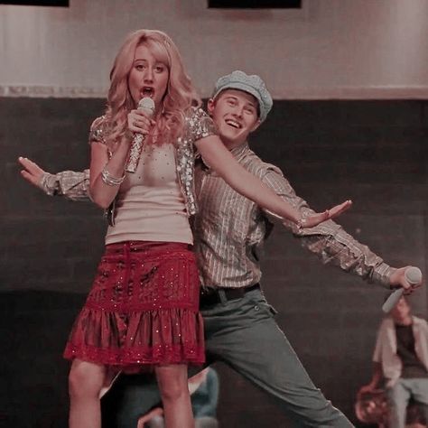 Sharply And Ryan, Sharply And Ryan Costume, Romy And Michelle High School Reunion, Duos Pfp, Sharply Evans, Hsm Aesthetic, Sharpay And Ryan, Taylor Mckessie, Tv Duos