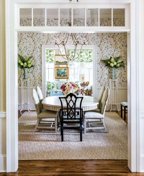 James Farmer Gives a 100-Year-Old Carolina Farmhouse New Life - Southern Home Magazine James Farmer Interiors, Southern Home Magazine, James Farmer, Southern Decor, Family Room Sofa, Southern Homes, Home Magazine, Southern Home, Beauty Design