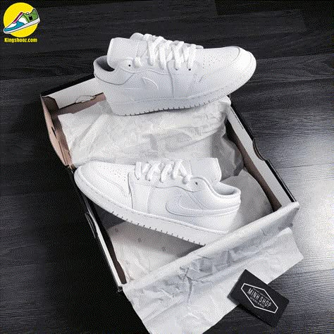 Jordan 1 Low Triple White, Jordan 4 Nike, Air Jordans Shoes, Jordan Retro 1 Low, Nike Jordan 4, Jordan 1 Low White, Af1 Shoes, Sneakers Yeezy, Nike Air Force 1 Custom