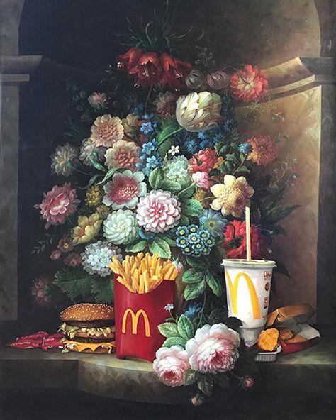 Amazing Pop Culture Still Life Oil Paintings by Dave Pollot  Have you ever imagined what a 18thcentury still life painting looks like if in the middle of flowers or fruits a Pringles packet or a McDonalds Big Mac fries and Cola menu throned ? No ? Youre gonna be surprised !  That is what we let you discover with the oil paintings of Dave Pollot a New York based artist. Originally in 2012 the artist wanted to work on how to change the meaning of old pieces of art. It quickly evolved into an attem Altered Thrift Store Art, Thrifted Art, Thrift Store Art, Art Ancien, Upcycled Art, Art Parody, Still Life Oil Painting, Art Curator, Still Life Art