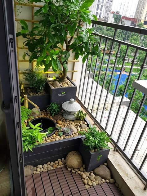 Japanese Balcony, Small Zen Garden, Small Japanese Garden, Zen Garden Design, Small Balcony Garden, Small Balcony Design, Balcony Plants, Small Balcony Decor, Apartment Balcony Decorating