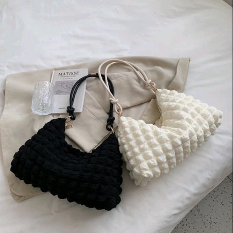 Crochet Bag Beginner, Crochet Bag Brown, Big Crochet Bag, Beginner Crochet Bag, Crochet Bag Cute, Crochet Bag Base, Brown Crochet Bag, Bathing Suit Crochet, Crochet Bag Aesthetic