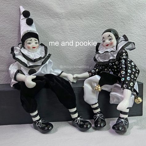 Clown Dolls, Toy Ornaments, How Soon Is Now, Clown Clothes, Jester Hat, Cute Clown, Clowning Around, Painted Face, Sketch Inspiration