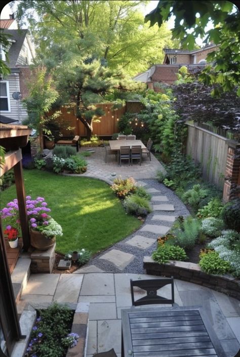 Patio Chico, Townhouse Garden, Narrow Garden, Small Garden Landscape, Garden Corner, Courtyard Gardens Design, Courtyard Gardens, Small Backyard Gardens, Garden Design Layout