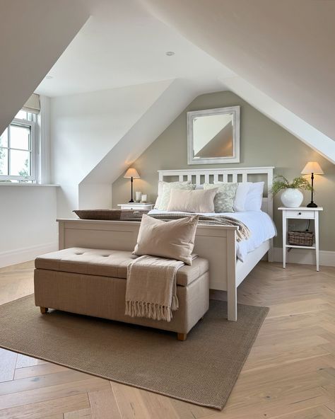 Chloe Dulieu | Some stills of the guest bedrooms 🫶🏼 #loftbedroom #guestbedroom #bedroom #bedroominspo #panelling #neutrals #neutralhome #countryhome… | Instagram Bedroom Ideas Sloping Ceiling, Loft Conversion Bedroom Master Suite, Sloped Roof Bedroom, Attic Bedroom Designs Angled Ceilings, Bedroom With Sloped Ceiling, Sloping Roof Bedroom, Loft Bedroom Ideas Sloped Ceiling, Loft Conversion Ideas Layout, Attic Bedroom Ideas Aesthetic