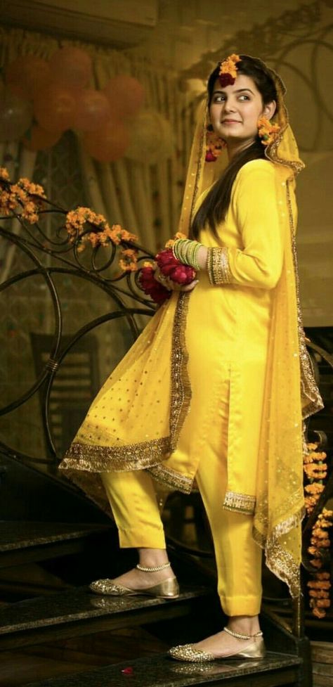 Ubtan Dresses Pakistani, Ubtan Dress, Mehndi Dress For Bride, Mehandi Dress, Mayon Dresses, Pakistani Mehndi Dress, Haldi Dress, Dresses Pakistani, Bridal Mehndi Dresses