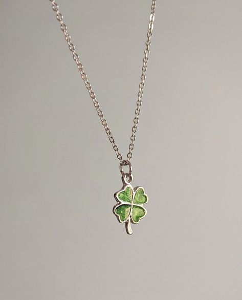 Lucky Charm Aesthetic, Four Leaf Clover Aesthetic, Sinners Consumed, Sinners Condemned, 4 Leaf Clover Necklace, Penny Price, Pop Jewelry, Neck Pieces Jewelry, Silver Necklace Simple