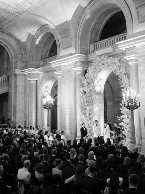 Wedding Library, Gatsby Inspired Wedding, Danielle Frankel, Kate Bock, Library Wedding, Kevin Love, Iconic Weddings, Great Gatsby Wedding, City Library