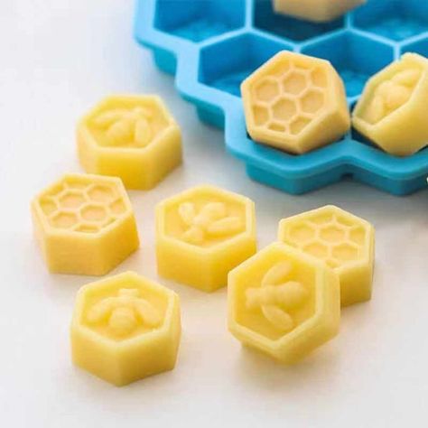 Honeycomb Soap, Diy Honeycomb, Flower Angel, Silicon Molds, Diy Aromatherapy Candles, Candy Cupcake, Honeycomb Shape, Formy Silikonowe, Candle Making Molds