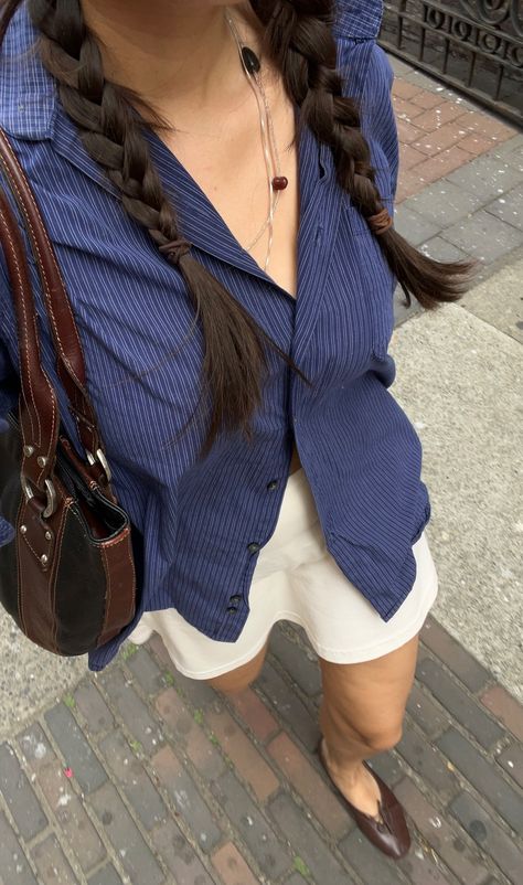 Grown Up Style Women, Natural Outfit Style, Jcrew Aesthetic Women, Notting Hill Outfit Ideas, Brown Button Down Outfit, Blue Themed Outfits Casual, Slate Blue Outfit, Midterm Outfit, Isotope Chic