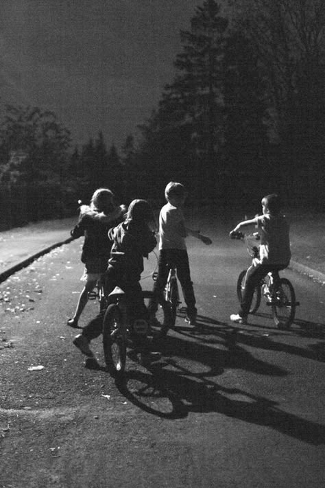 "I've got to go, it's getting dark." - I remember I had to go home when the street lights came on. Hurry Up We're Dreaming, Riding Bikes, Good Ole Days, Black And White Photograph, Vintage Memory, Those Were The Days, Photo Vintage, Good Old Days, Great Memories