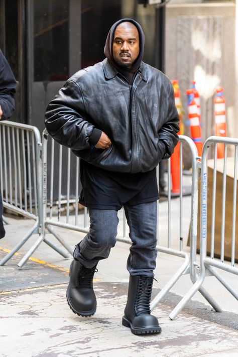 Kanye Mood, Kanye Style, Yeezy Outfits, Kanye West Fashion, Balenciaga Outfit, Yeezy Brand, Kanye Fashion, Kanye West Outfits, Kanye West Style