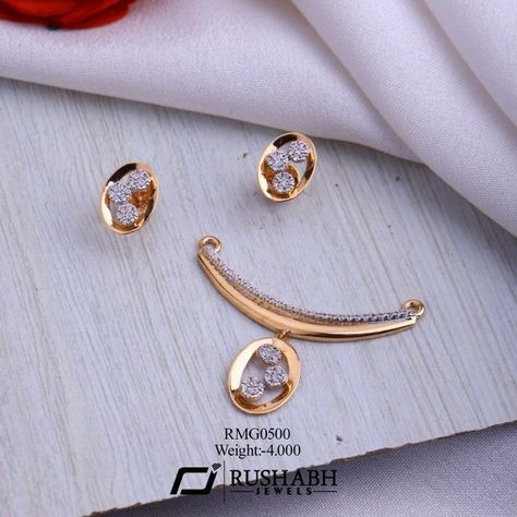 Rose Gold Pendant Set Design, Rose Gold Pandal Set Design, Mangalsutra Designs Rose Gold, Mangalsutra Pendent Designs Gold, Mangalsutra Pendant Designs Gold, Modern Mangalsutra Designs Gold, Rose Gold Mangalsutra, Gold Mangalsutra Pendant, Mangalsutra Pendent